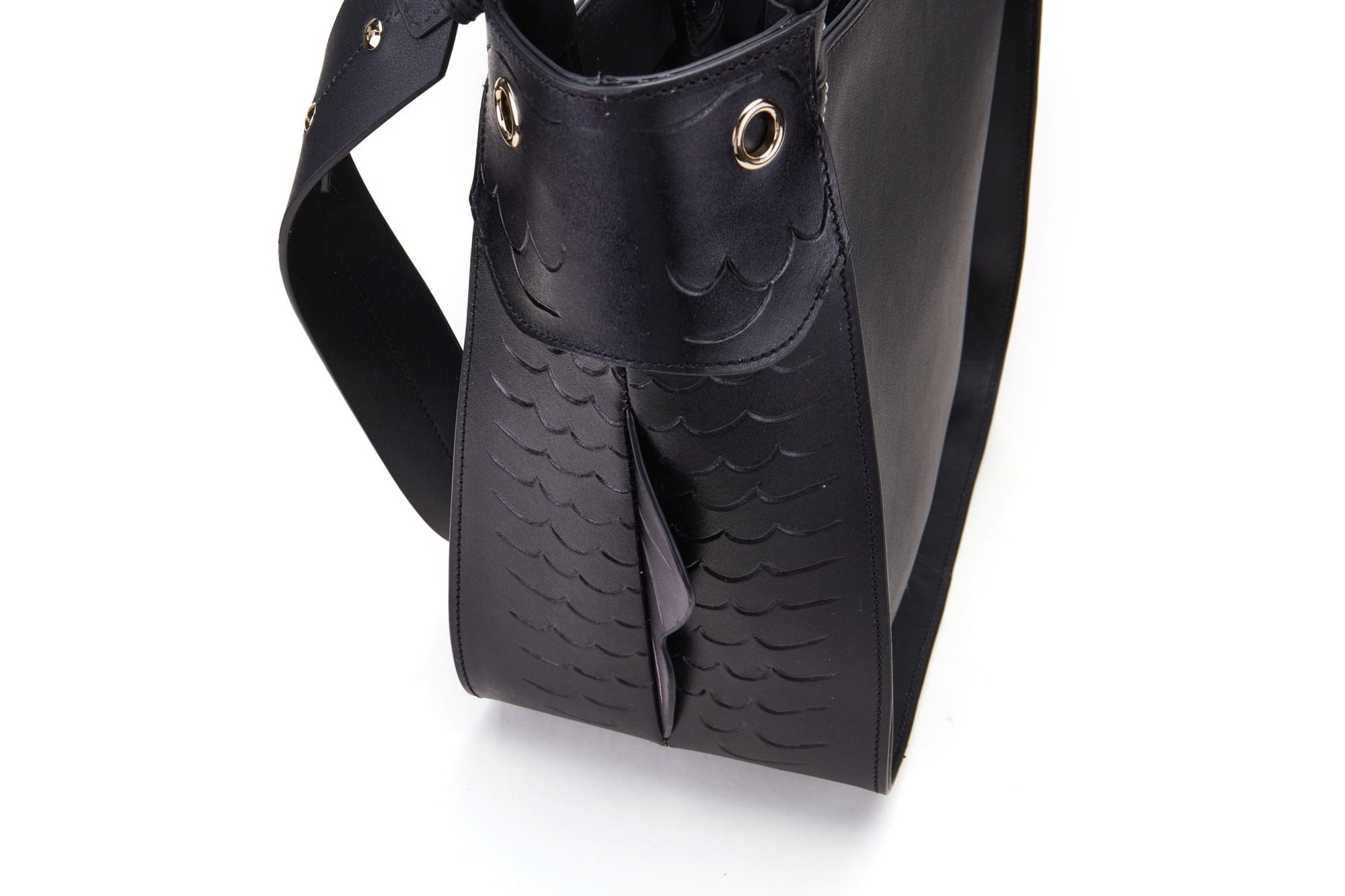 Unique Purses Carp Black Shoulder Bag - Bellorita