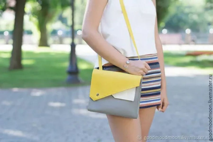 What is a Crossbody Purse?