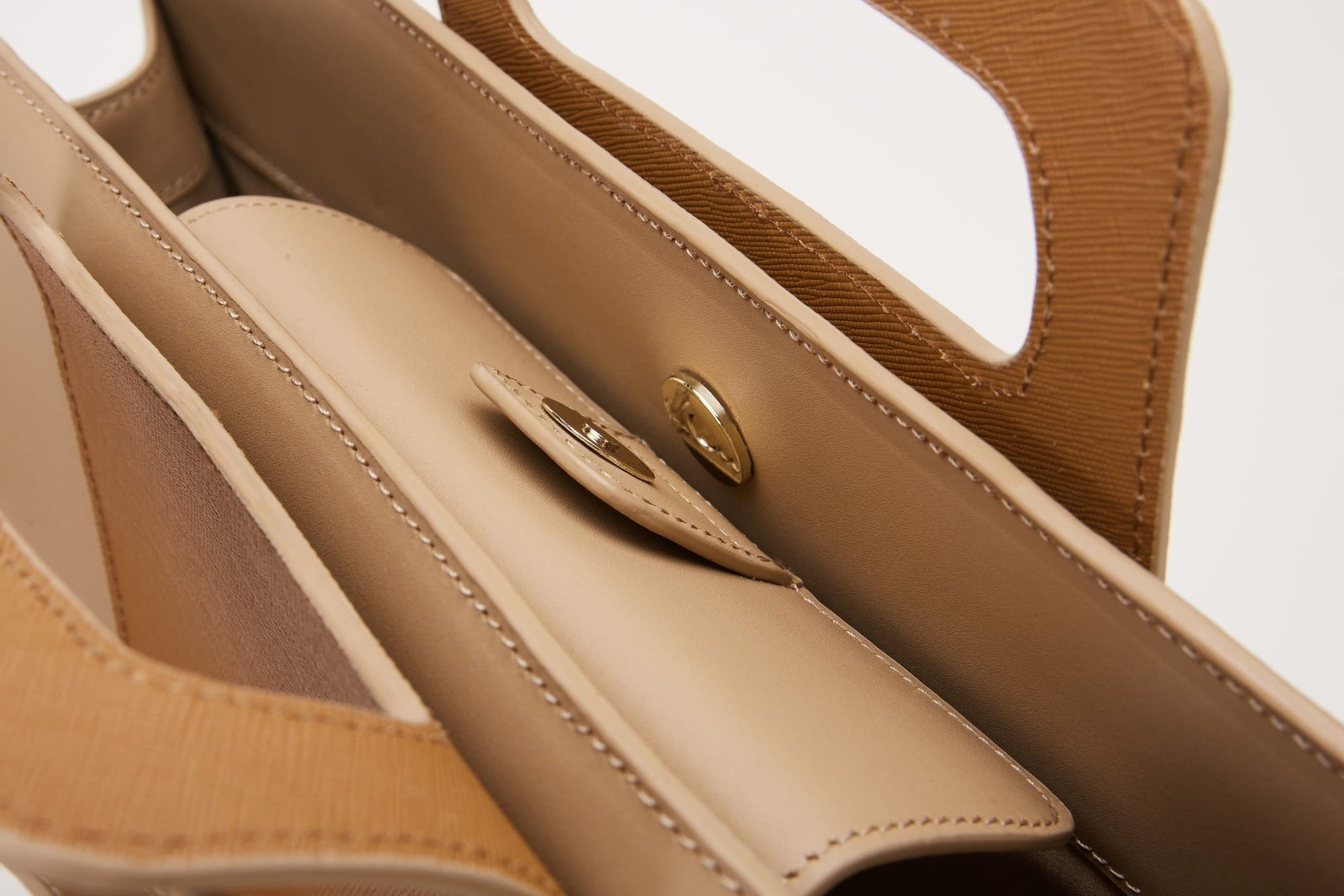 Unique Purses Wings Brown Crossbody - Bellorita